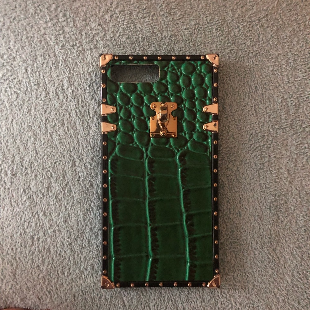 iPhone 8 Plus dark green snake skin phone case with gold